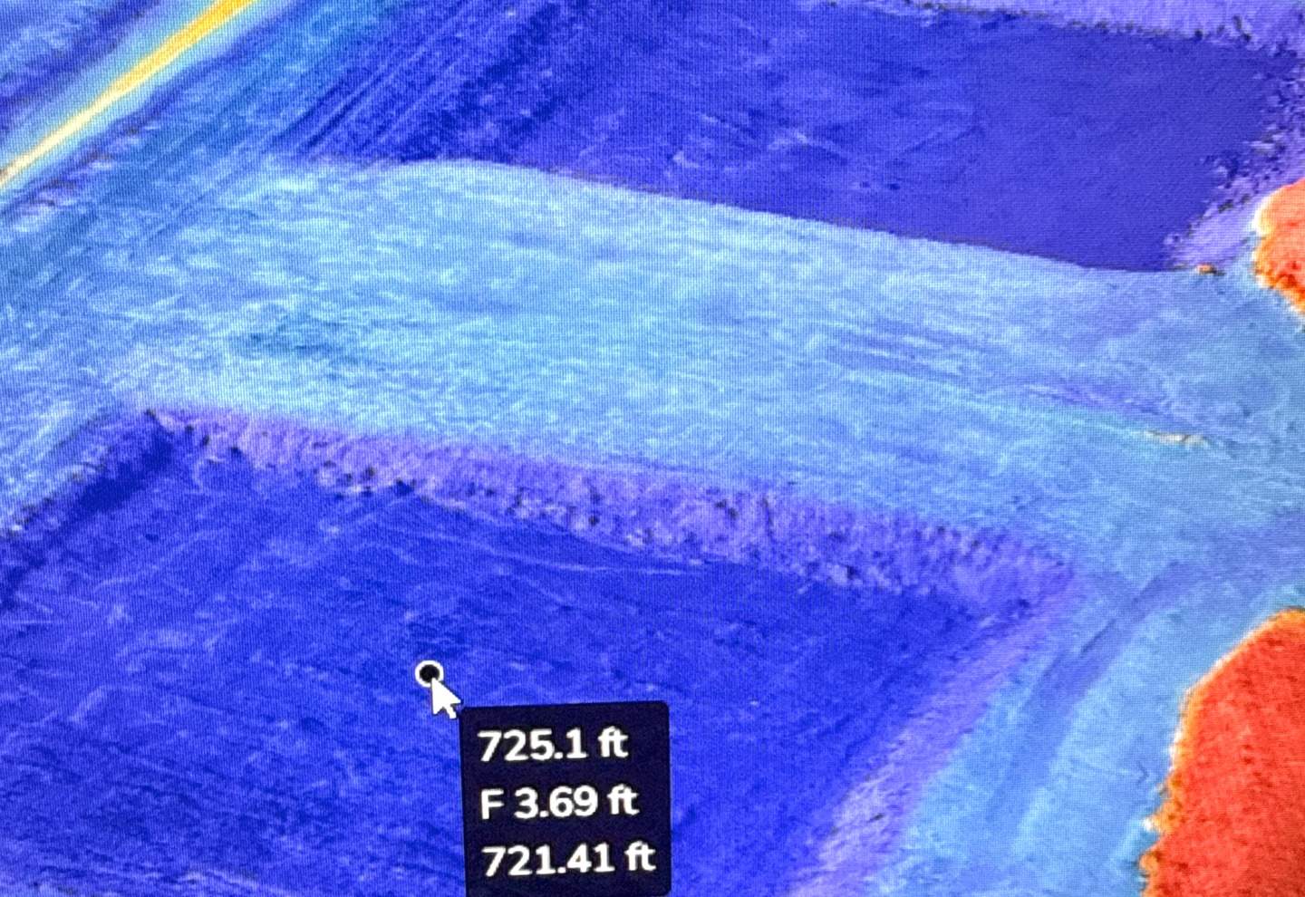 Cut/fill color surface with a modeled fill value at one control point